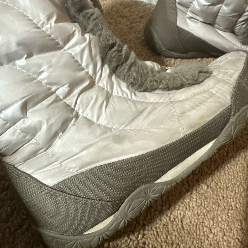 The North Face Insulated Boots Quilted Goose Down Nuptse Fur Lace Women’s Size 8 - Picture 9 of 13
